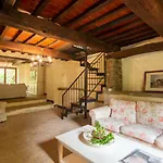 Casale Il Ginepro By Vacavilla Villa
