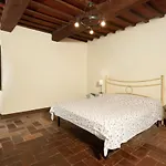Casale Il Ginepro By Vacavilla Villa