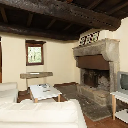 Villa Casale Il Ginepro By Vacavilla